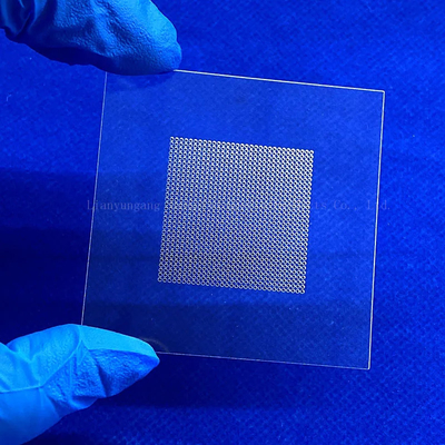 Fabbrica di vetro di quarzo perforato a laser a misura