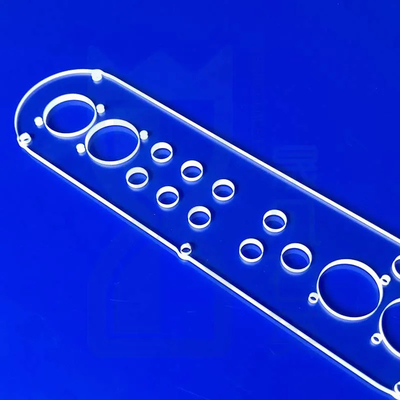Fabbrica di lamiere di vetro di quarzo personalizzato ad alta trasmissione luminosa perforata
