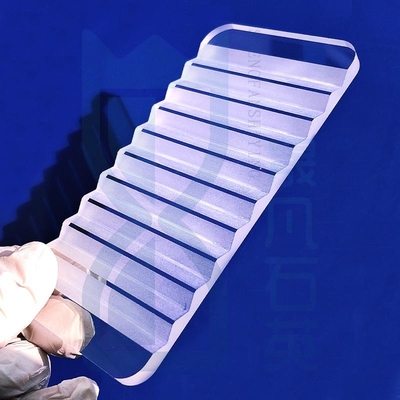 Prodotti di scanalatura al quarzo per laboratorio ad alta temperatura e resistenza alla corrosione sono personalizzati dai produttori