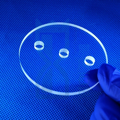 Fogli di vetro di quarzo perforato resistenti alla corrosione su misura professionale