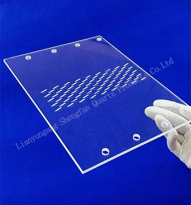 Fogli di vetro di quarzo perforato resistenti alla corrosione su misura professionale