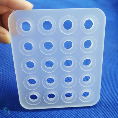 Fogli di quarzo perforati opachi personalizzati resistenti alle alte temperature