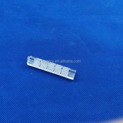 Laminato di quarzo perforato ad alta trasmissione luminosa