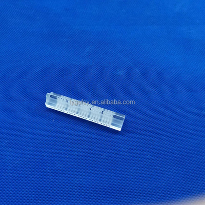 Laminato di quarzo perforato ad alta trasmissione luminosa