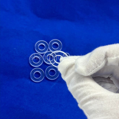 Piastra di vetro di quarzo ultra-sottile trasparente su misura Di diverse dimensioni Piastra ottica rotonda con piastra di quarzo tagliante perforata