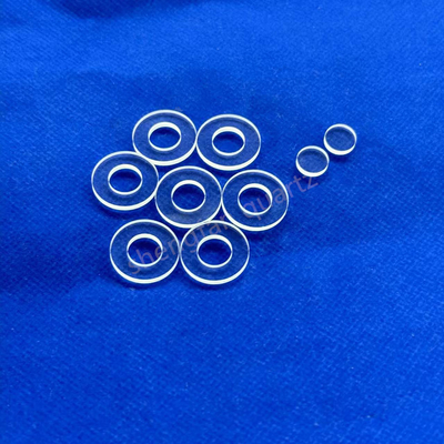 Piastra di vetro di quarzo ultra-sottile trasparente su misura Di diverse dimensioni Piastra ottica rotonda con piastra di quarzo tagliante perforata
