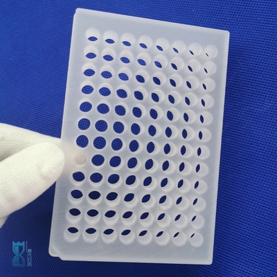Piastra di vetro di quarzo ultra-sottile e trasparente su misura Piastra ottica rotonda con taglio Piastra di quarzo perforata