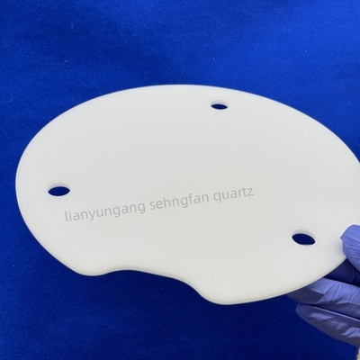 Piastra di piastra di quarzo fuso di opale su misura resistente alle alte temperature e alla corrosione