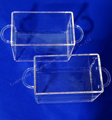 Contenitori di quarzo resistenti alla corrosione ad alta temperatura di fabbrica cilindri quadrati di quarzo con nuclei di sabbia di quarzo per laboratori