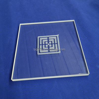 Produzione di alta precisione CNC, elevata purezza 99,99% lastre di quarzo forate, lastre di quarzo scanalate e lastre di vetro al quarzo