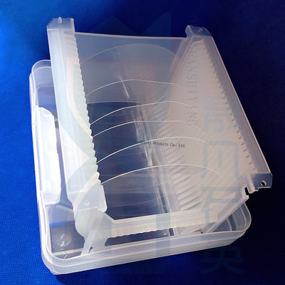 Alta trasmissione luminosa 99,99% SiO2 Piastra di vetro al quarzo resistente alle alte temperature per applicazioni ottiche