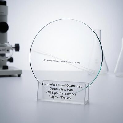 Piastra di quarzo fuso personalizzata con 92% di trasmissione della luce 2,2 g/cm3 Densità e temperatura di lavoro 1150°C