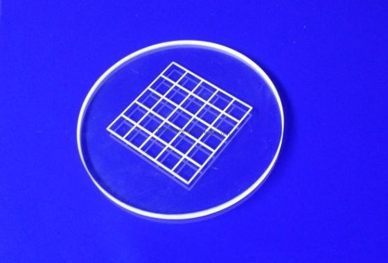 Piastra di vetro di quarzo personalizzata Piastra di vetro di quarzo per fissare il tubo di prova Piastra di lavorazione dei fori di dimensioni standard