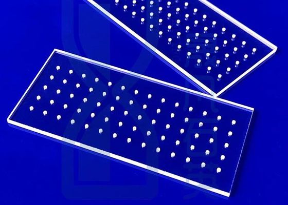 Taglio trasparente di piastre di vetro al quarzo ad alta trasmissibilità per l' estinzione laser con luce UV
