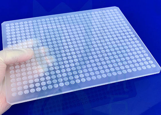 Foro elaborato profondo di Frosty Quartz Glass Plate With per disegno