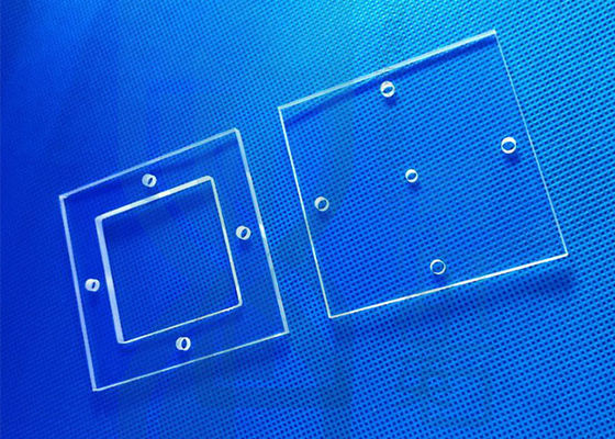 Dimensione di varietà di perforazione del laser e modellare la lastra di vetro del quarzo del foro SIO2